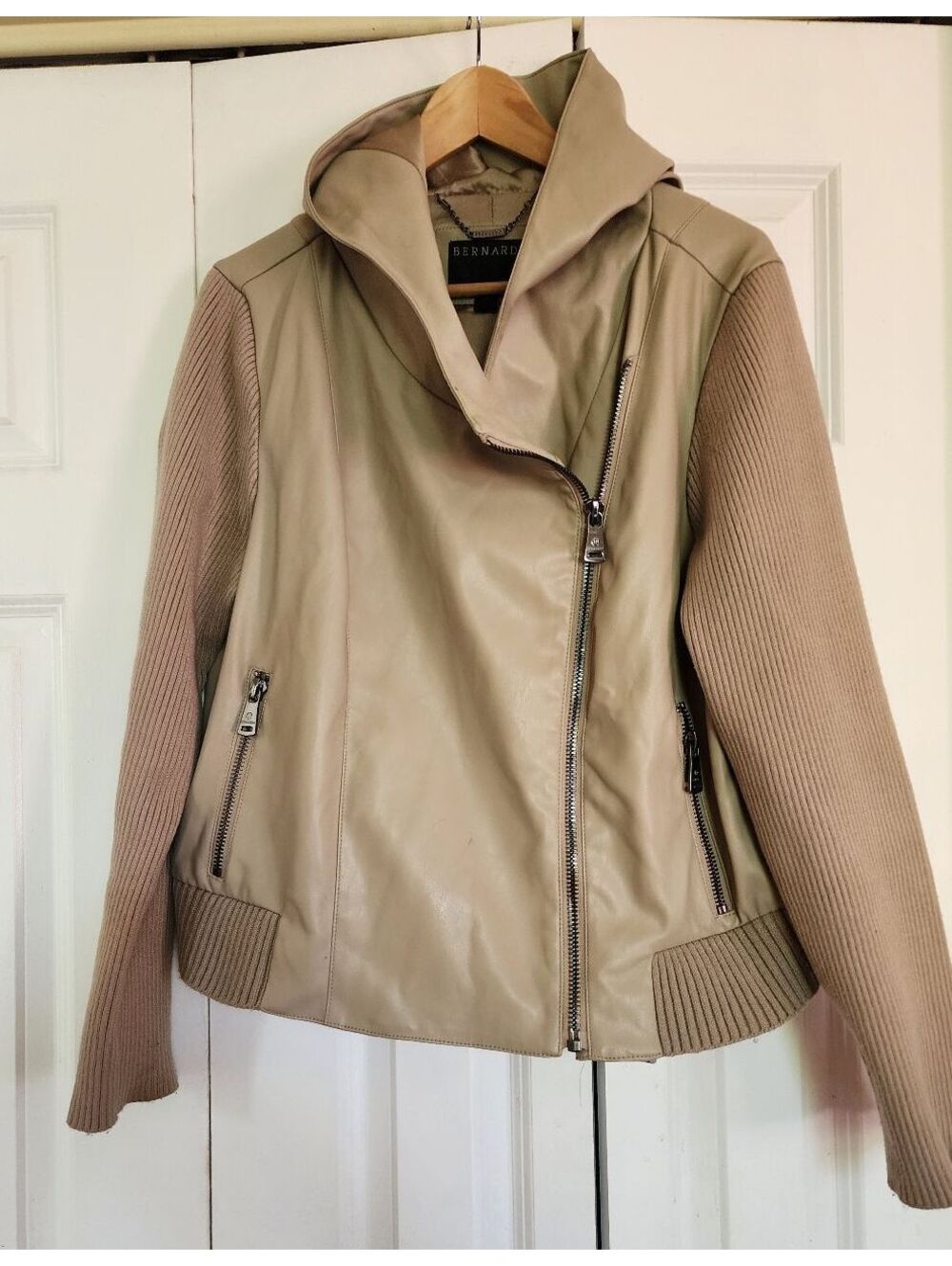 Size  L Women's Beige Leather and Knit Sleeve Hooded Jacket with Asymmetrical Z